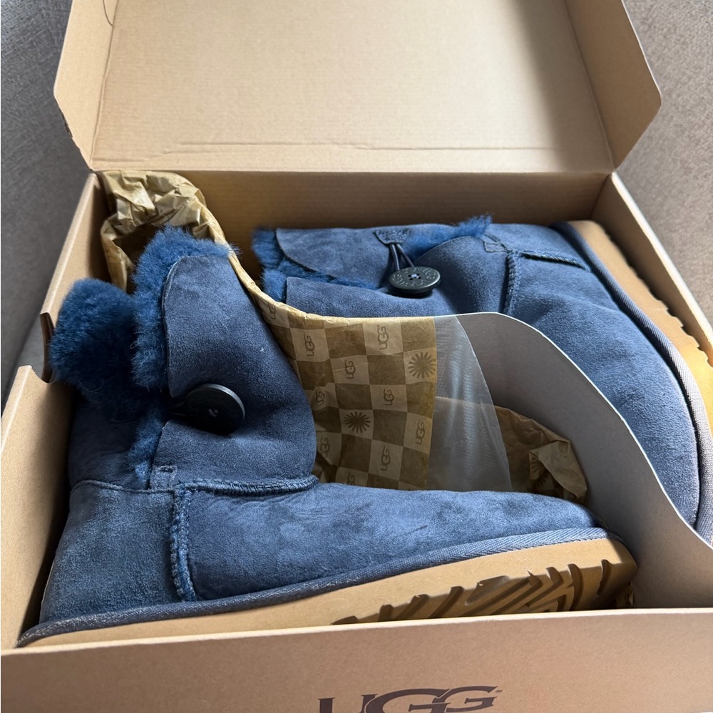 UGG Tan Sole with Blue Accent Boots